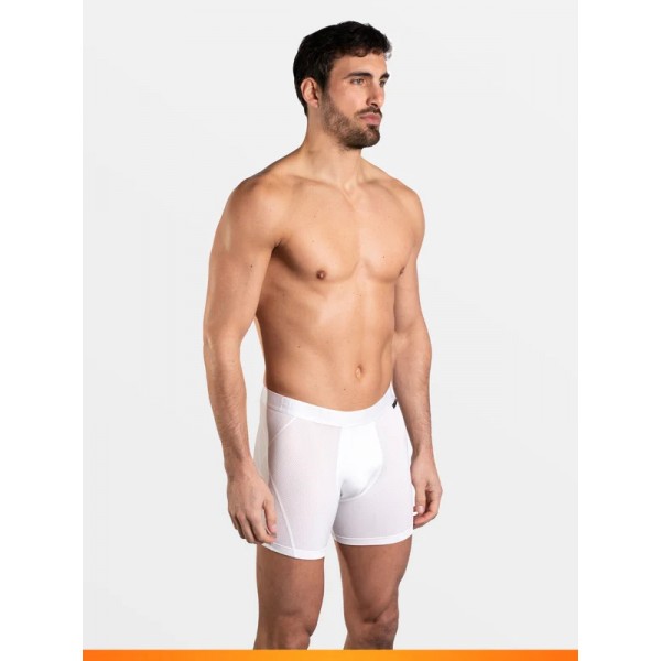 Boxer sport blanc élégance sportive Loïc Henry